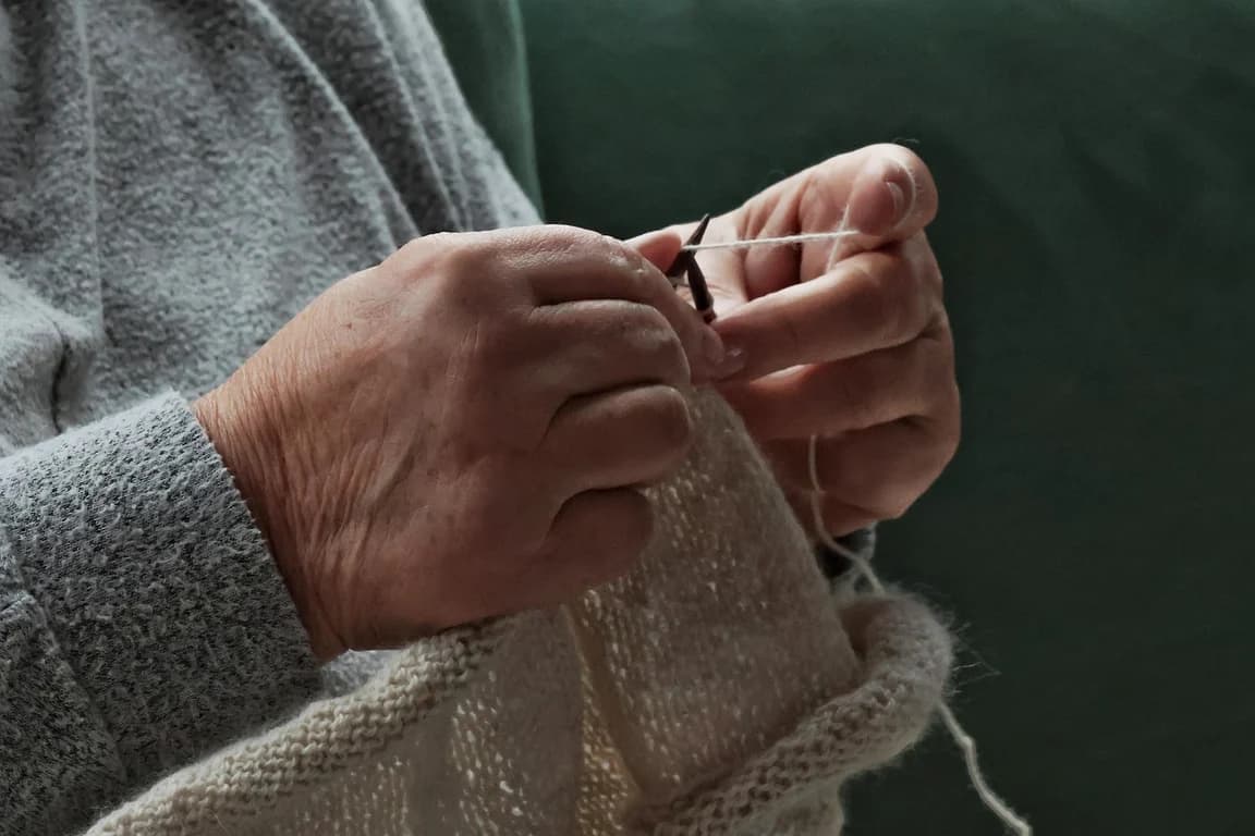 knit-9203457_1280.jpg